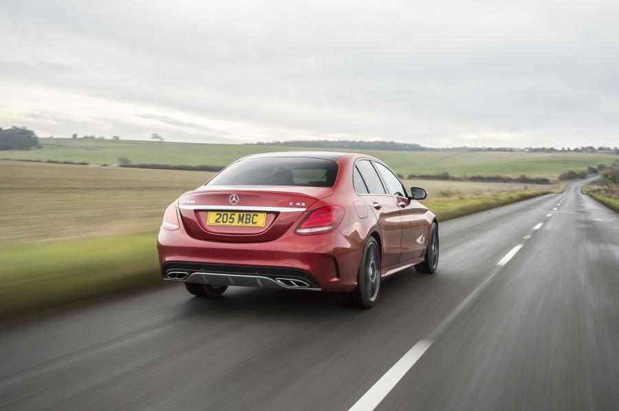  Mercedes-AMG C43 4Matic 2016 года  (UK) (фото 15 из 28)
